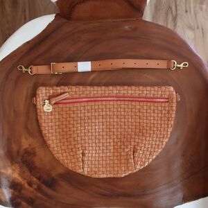 Clare V. Grande Fanny in Natural Woven Checker